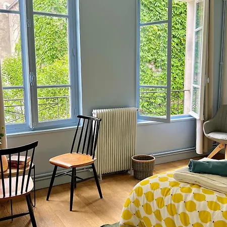 Superbe Maison Pres Du Sacre Coeur Homestay
