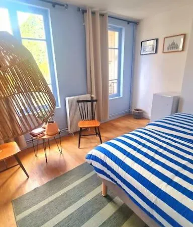 Superbe Maison Pres Du Sacre Coeur Homestay *