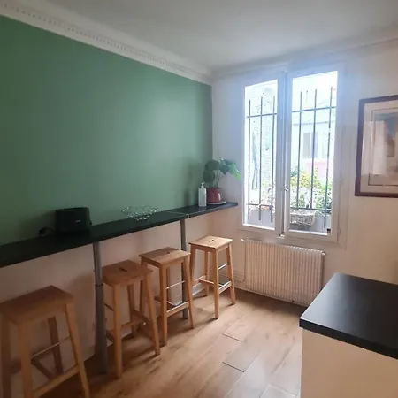Superbe Maison Pres Du Sacre Coeur Kwatera prywatna Paryż