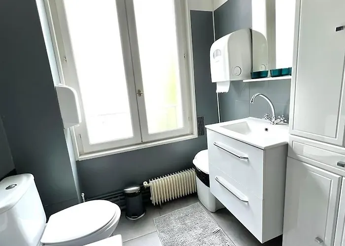 Superbe Maison Pres Du Sacre Coeur Δωμάτια σε οικογενειακή κατοικία Παρίσι