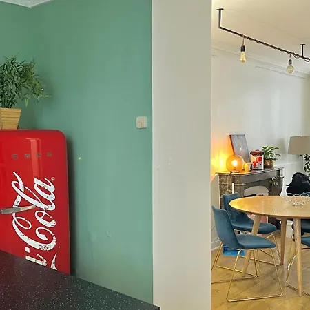Проживание в семье Superbe Maison Pres Du Sacre Coeur *